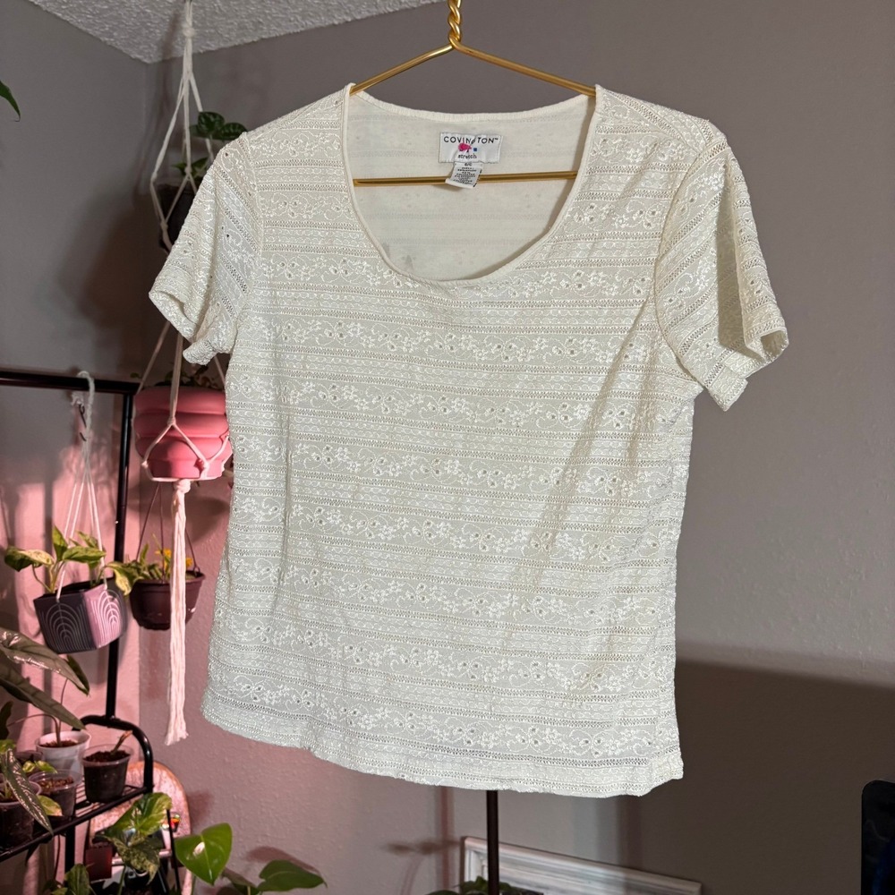Covington Collection White Lace Short Sleeve Top Elegant Blouse